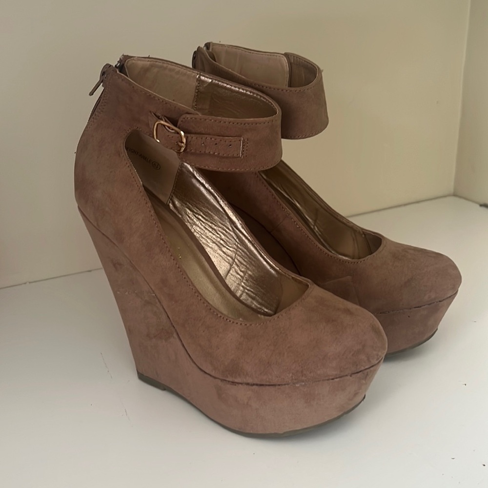 Brown block/wedge heels 6.5
